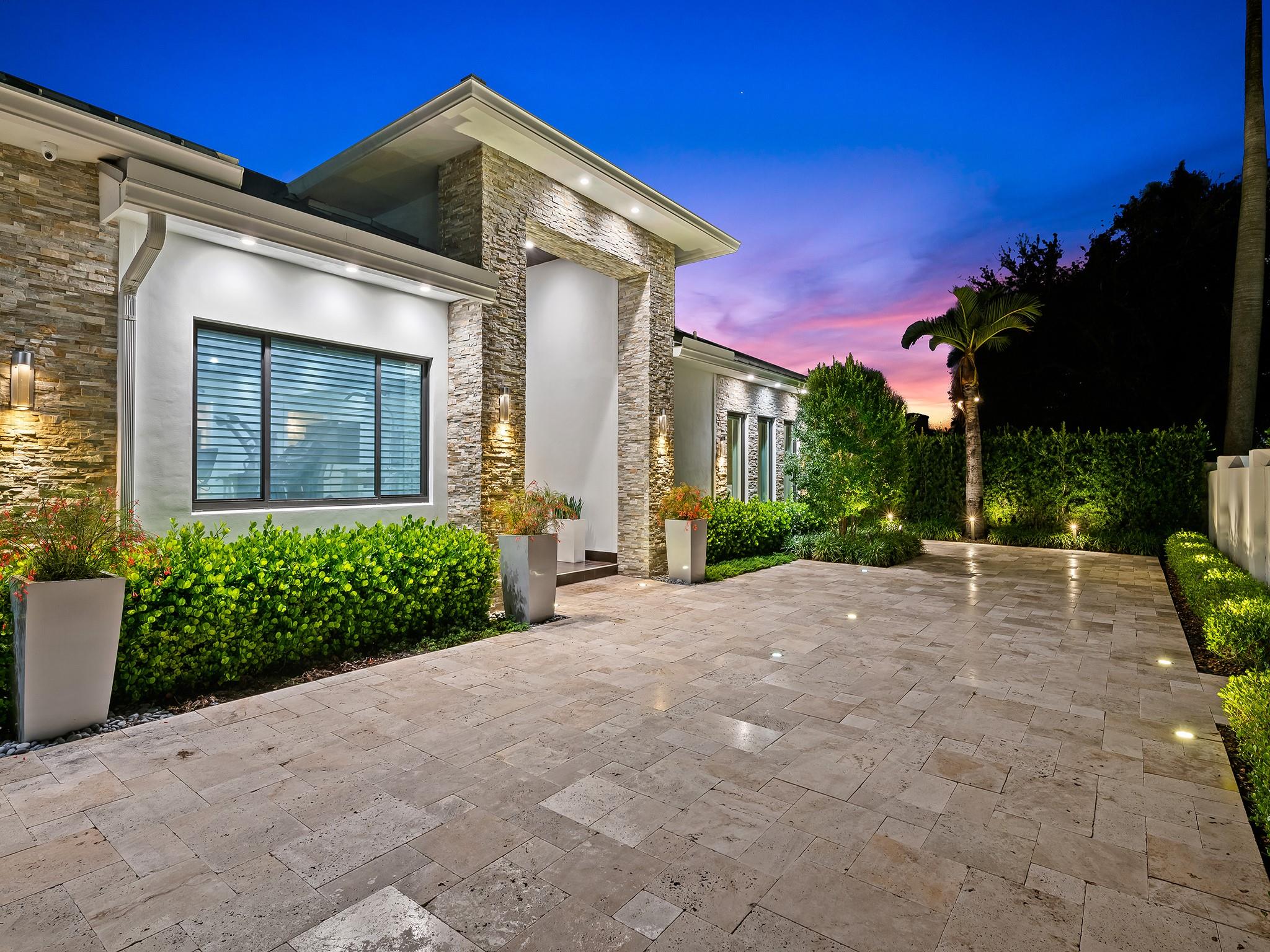 1710 Middle River Dr