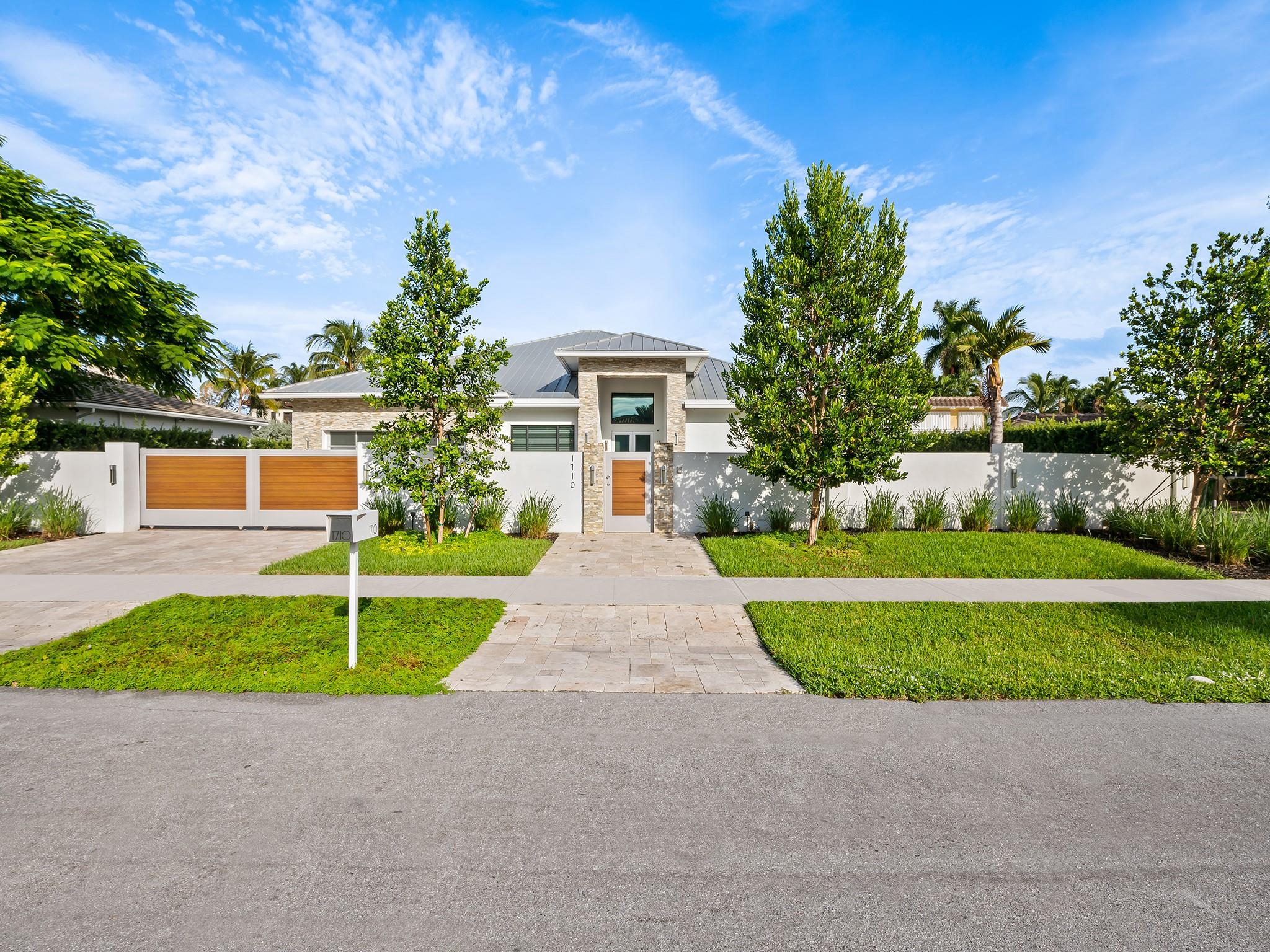 1710 Middle River Dr