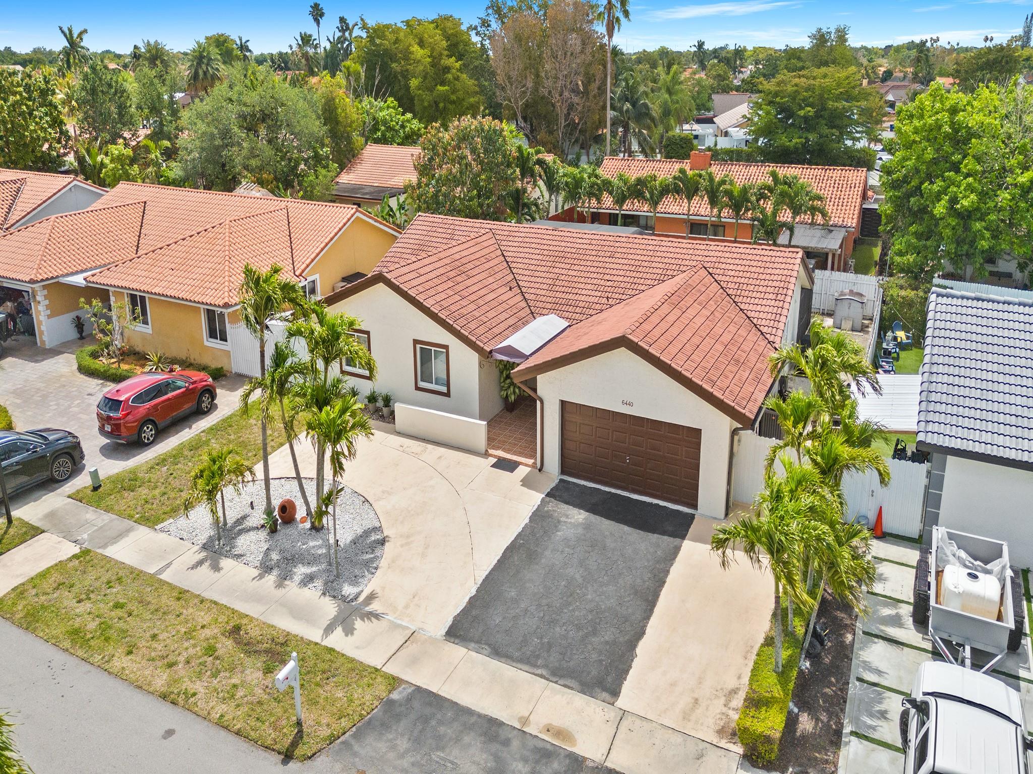 6440 NW 201st Ter