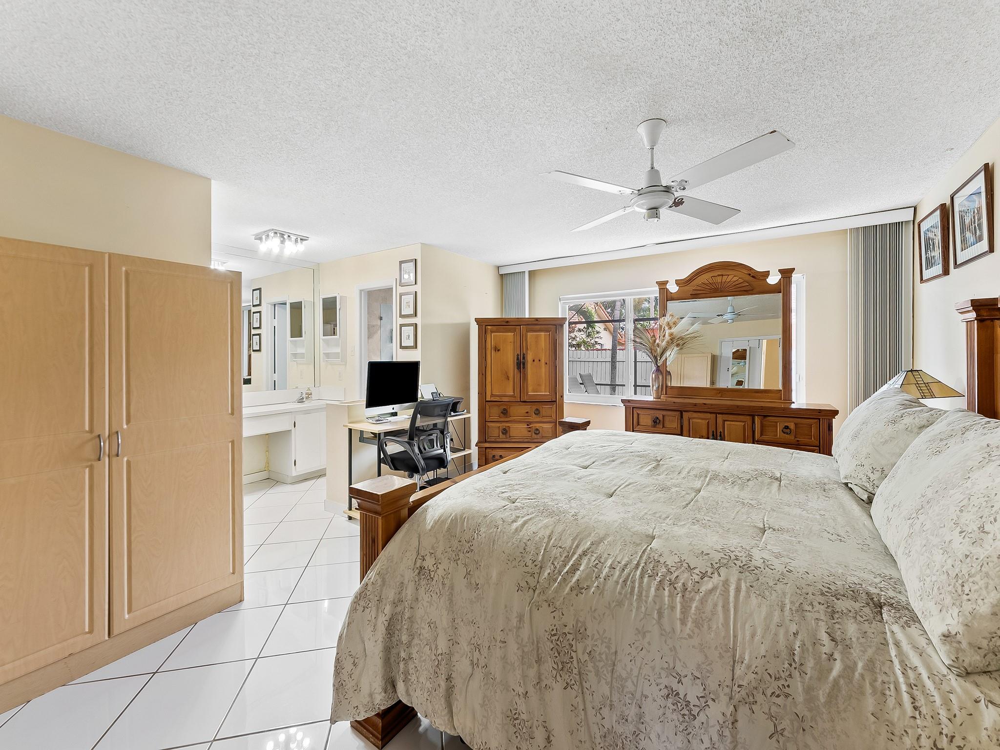 6440 NW 201st Ter