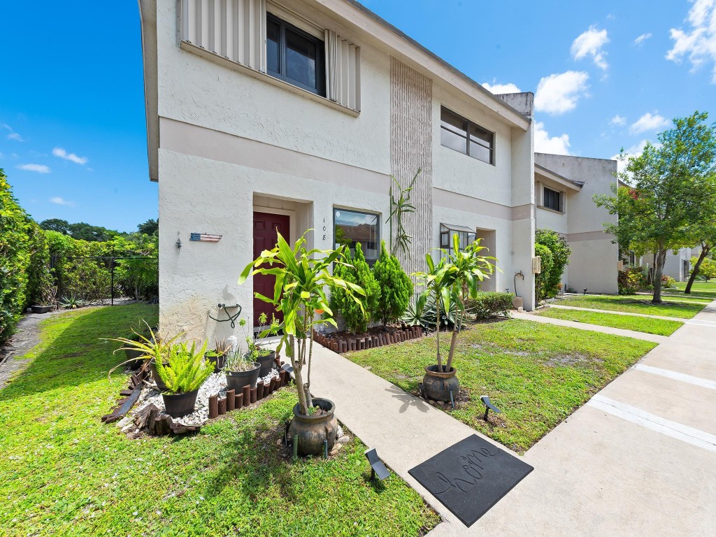 2700 S Oakland Forest Dr 108