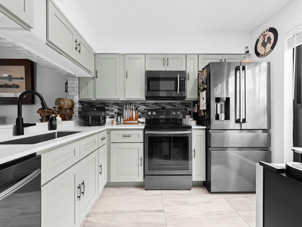 2700 S Oakland Forest Dr 108