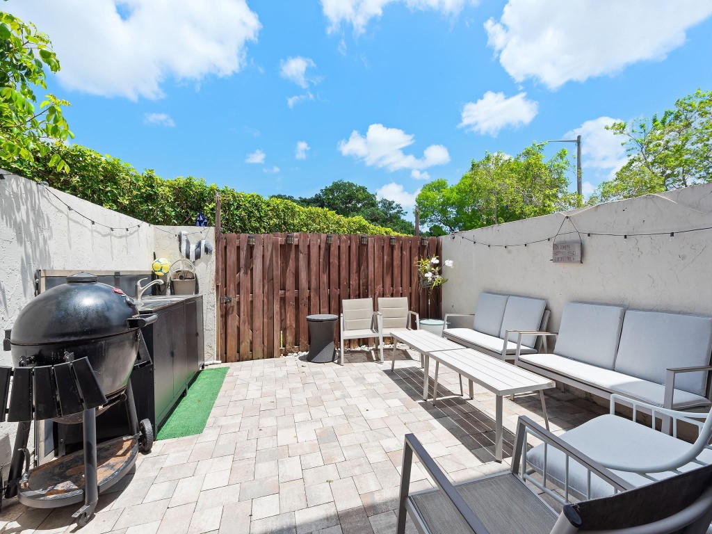 2700 S Oakland Forest Dr 108