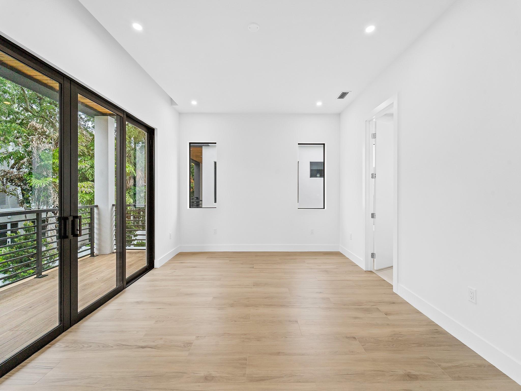 808 SE 12th Street 808