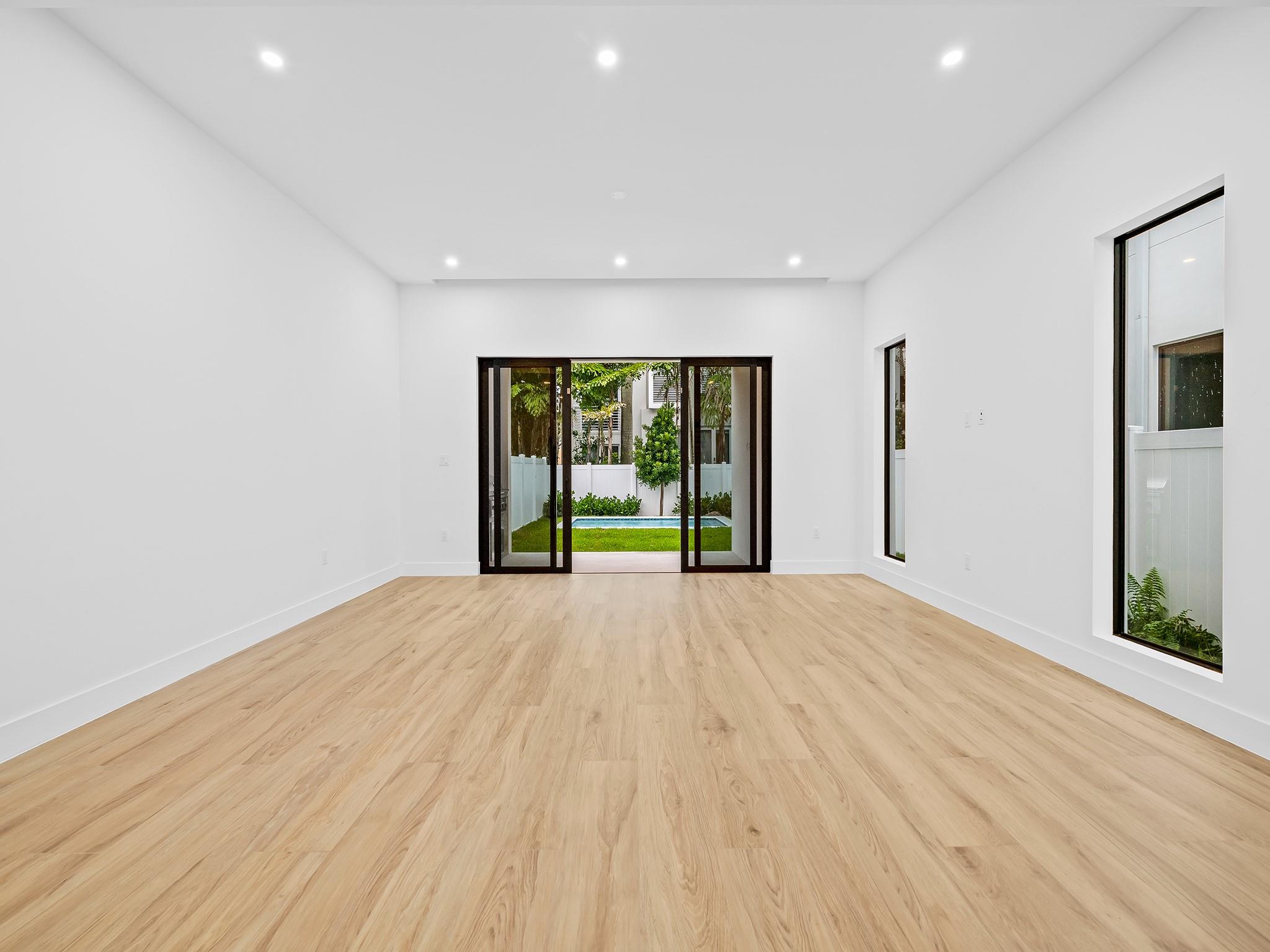 808 SE 12th Street 808