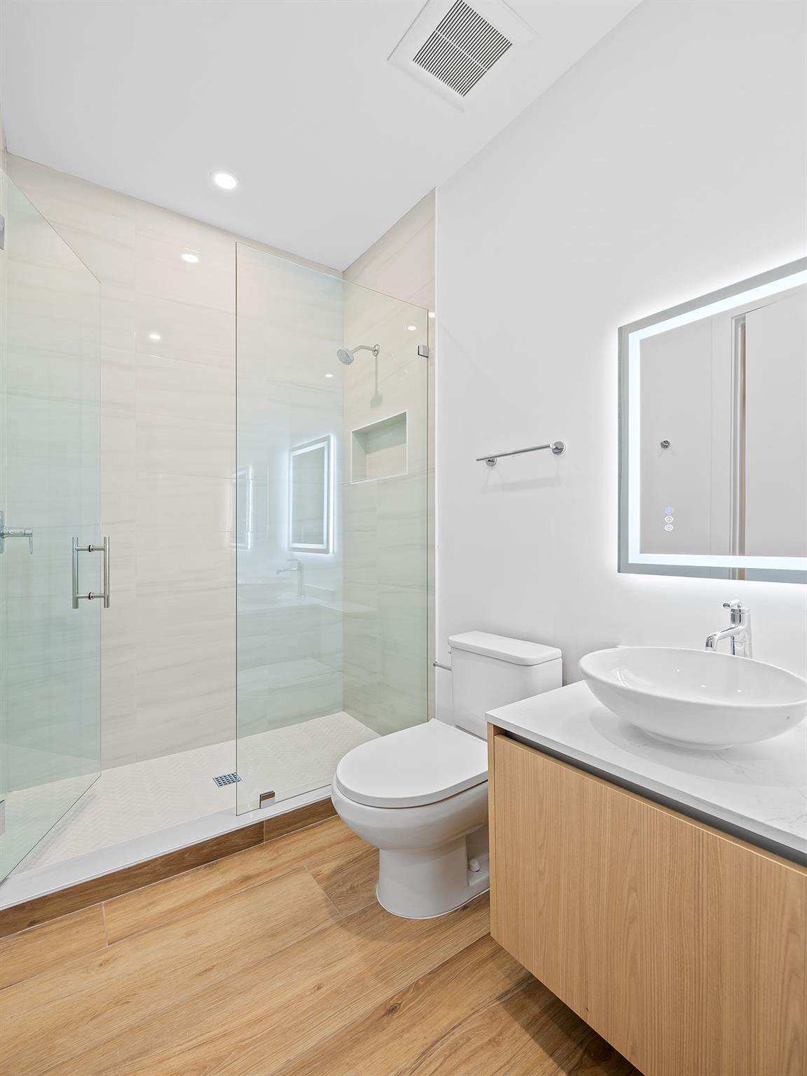 808 SE 12th Street 808