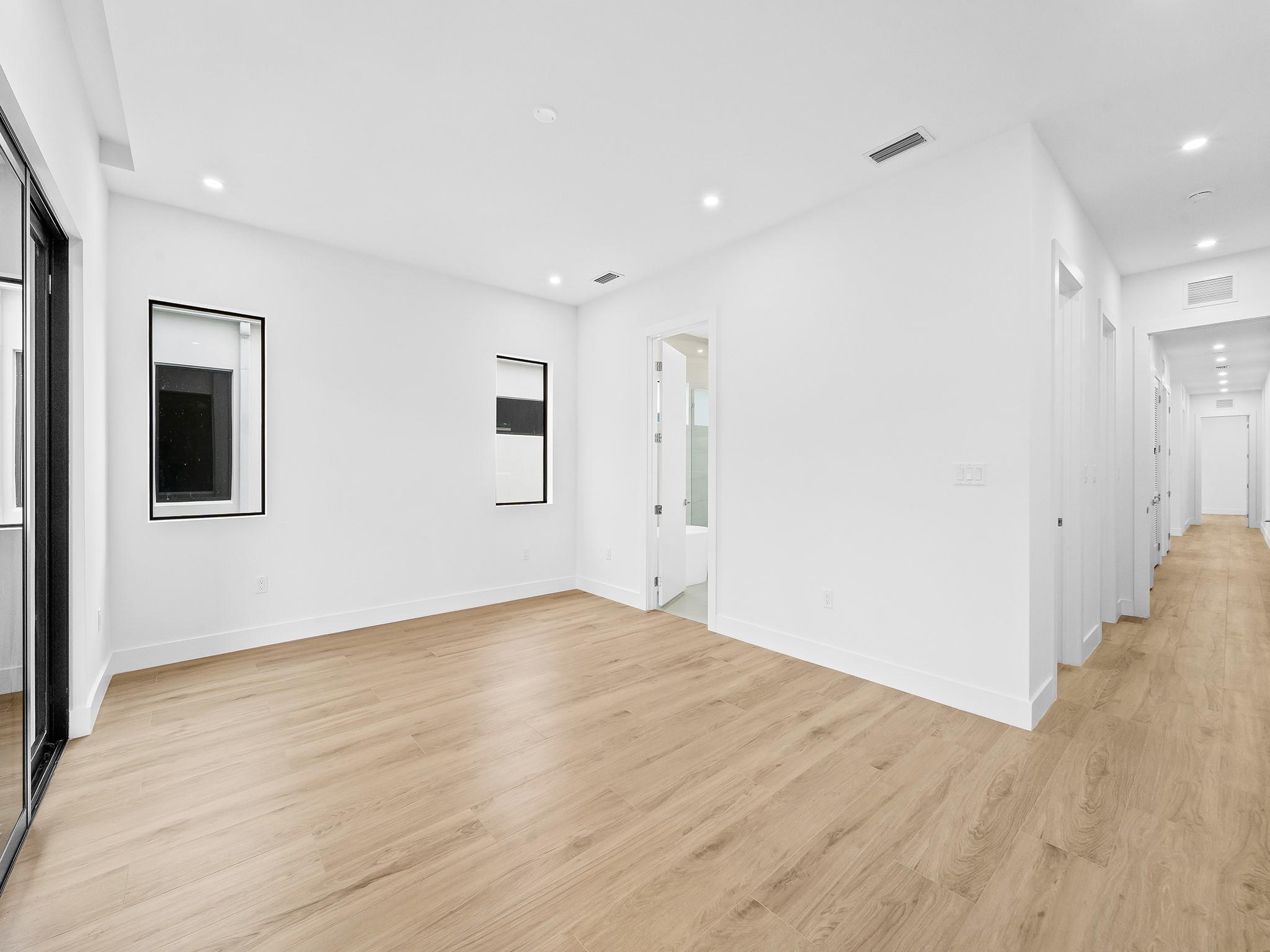 808 SE 12th Street 808