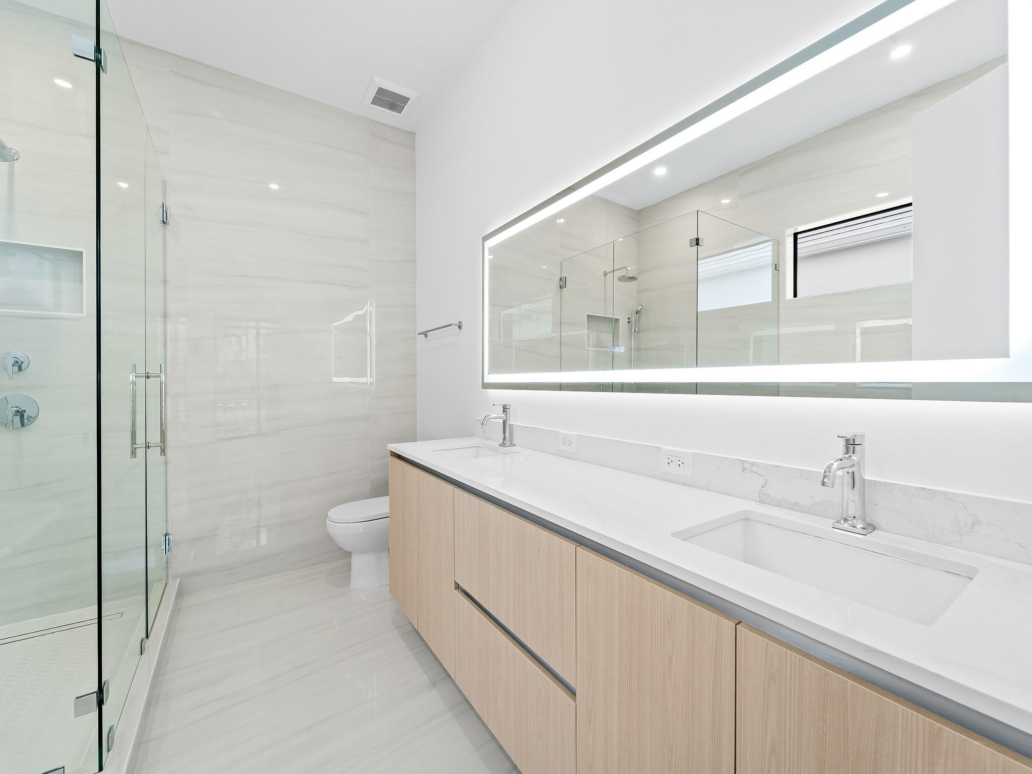 808 SE 12th Street 808