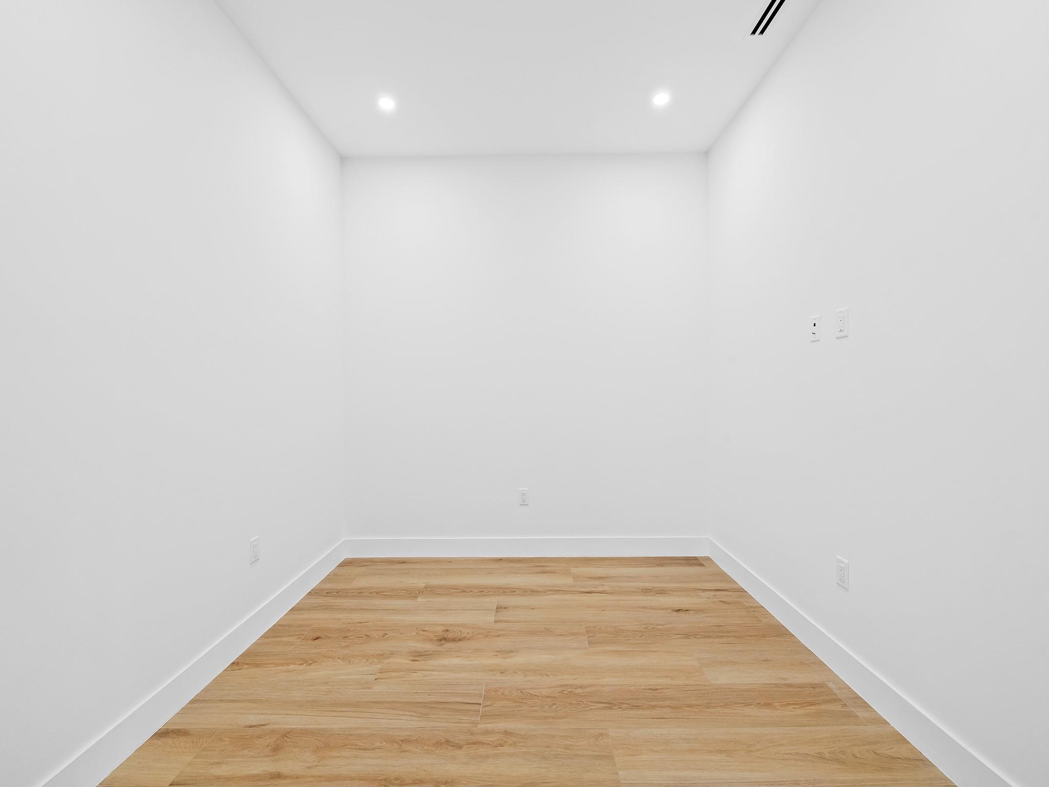 808 SE 12th Street 808