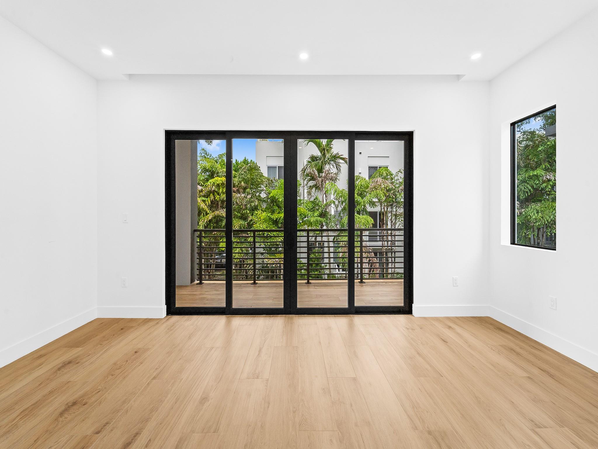 808 SE 12th Street 808