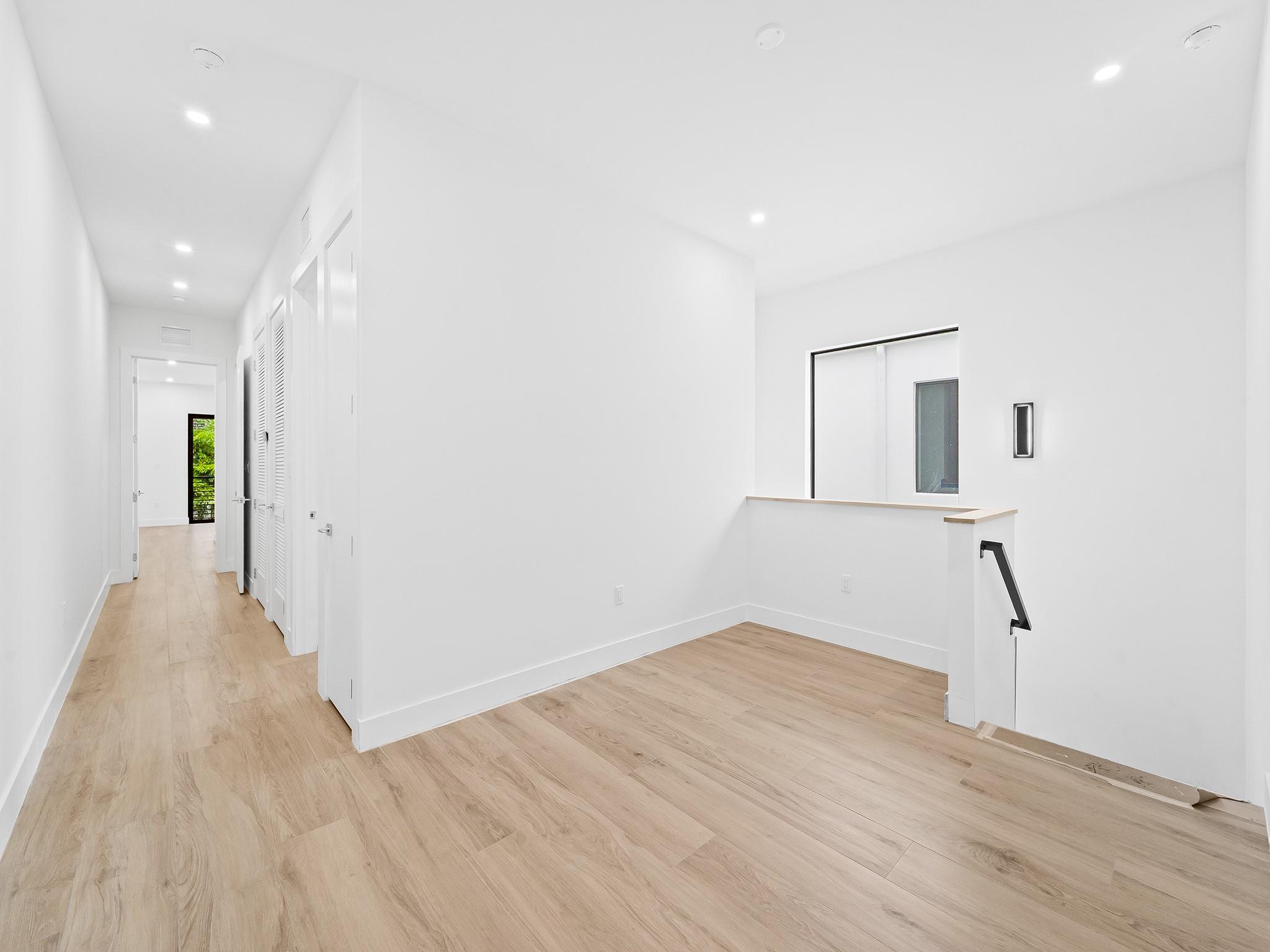 808 SE 12th Street 808