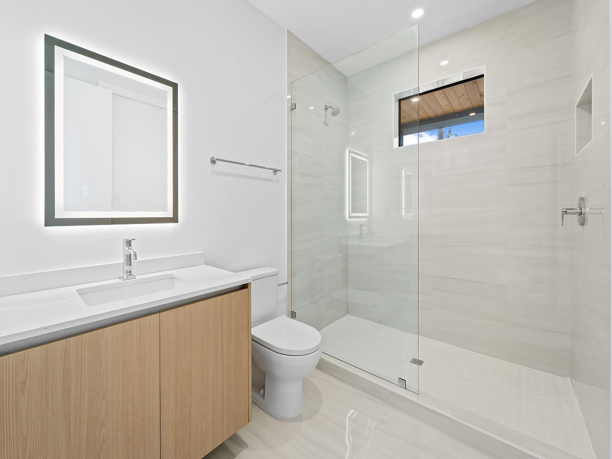 808 SE 12th Street 808