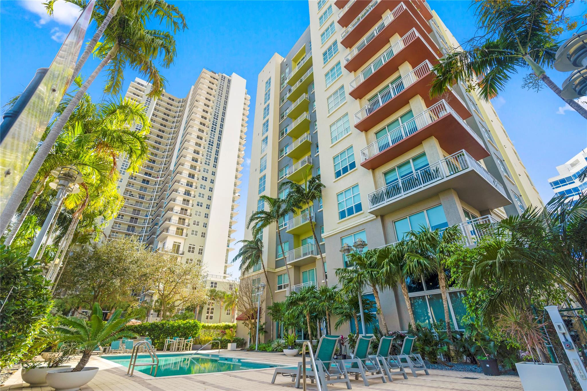 313 NE 2nd Street 405