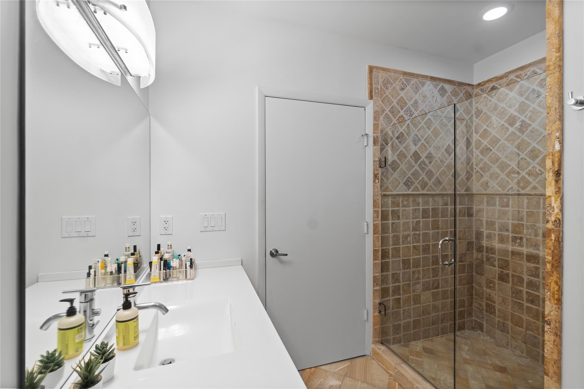 313 NE 2nd Street 405