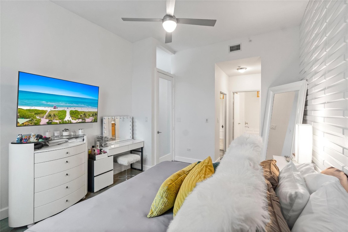 313 NE 2nd Street 405