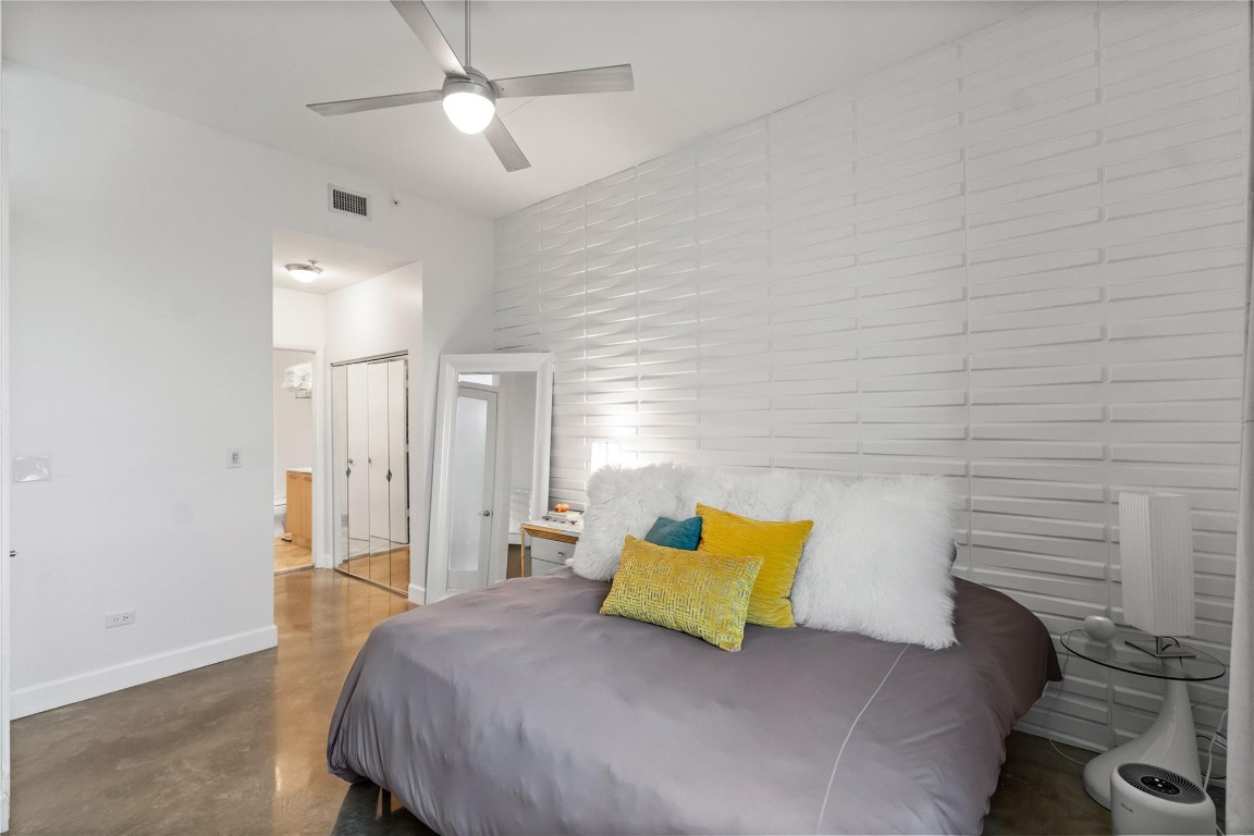 313 NE 2nd Street 405