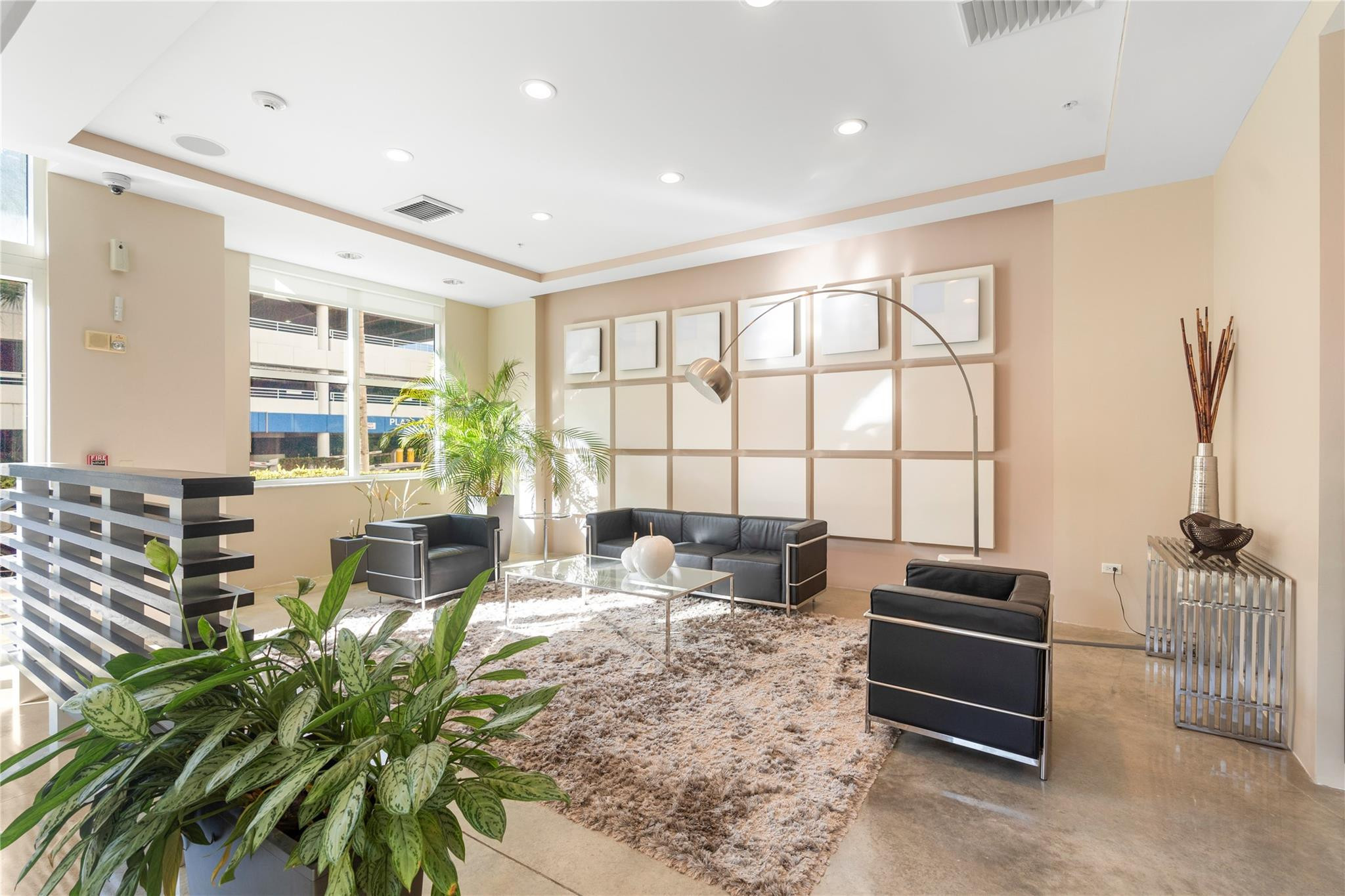 313 NE 2nd Street 405