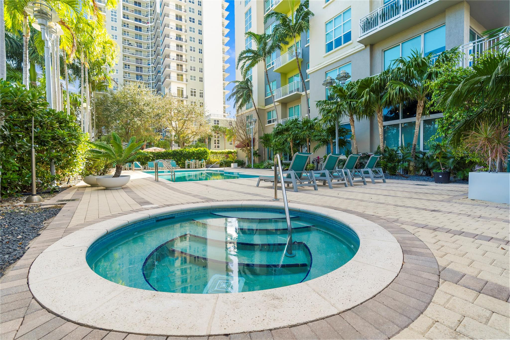 313 NE 2nd Street 405