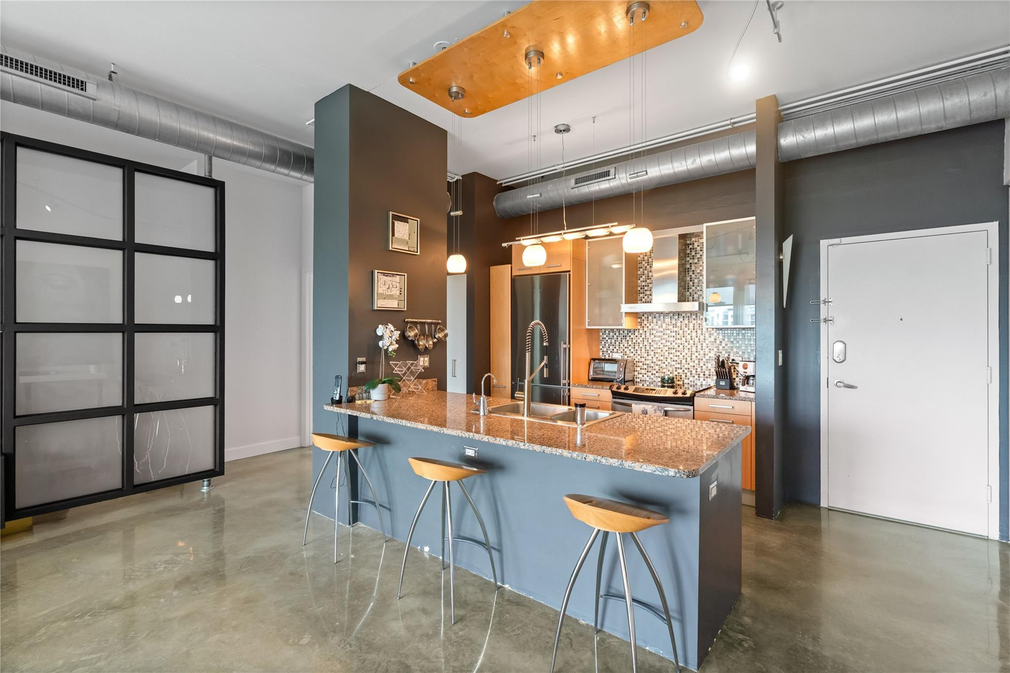 313 NE 2nd Street 405