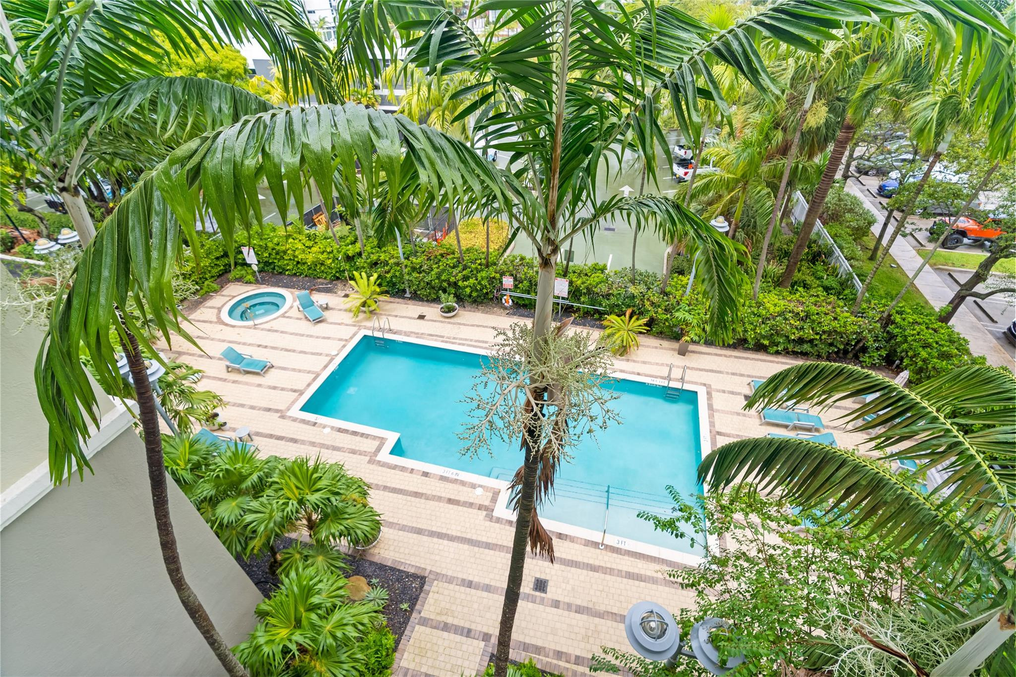 313 NE 2nd Street 405