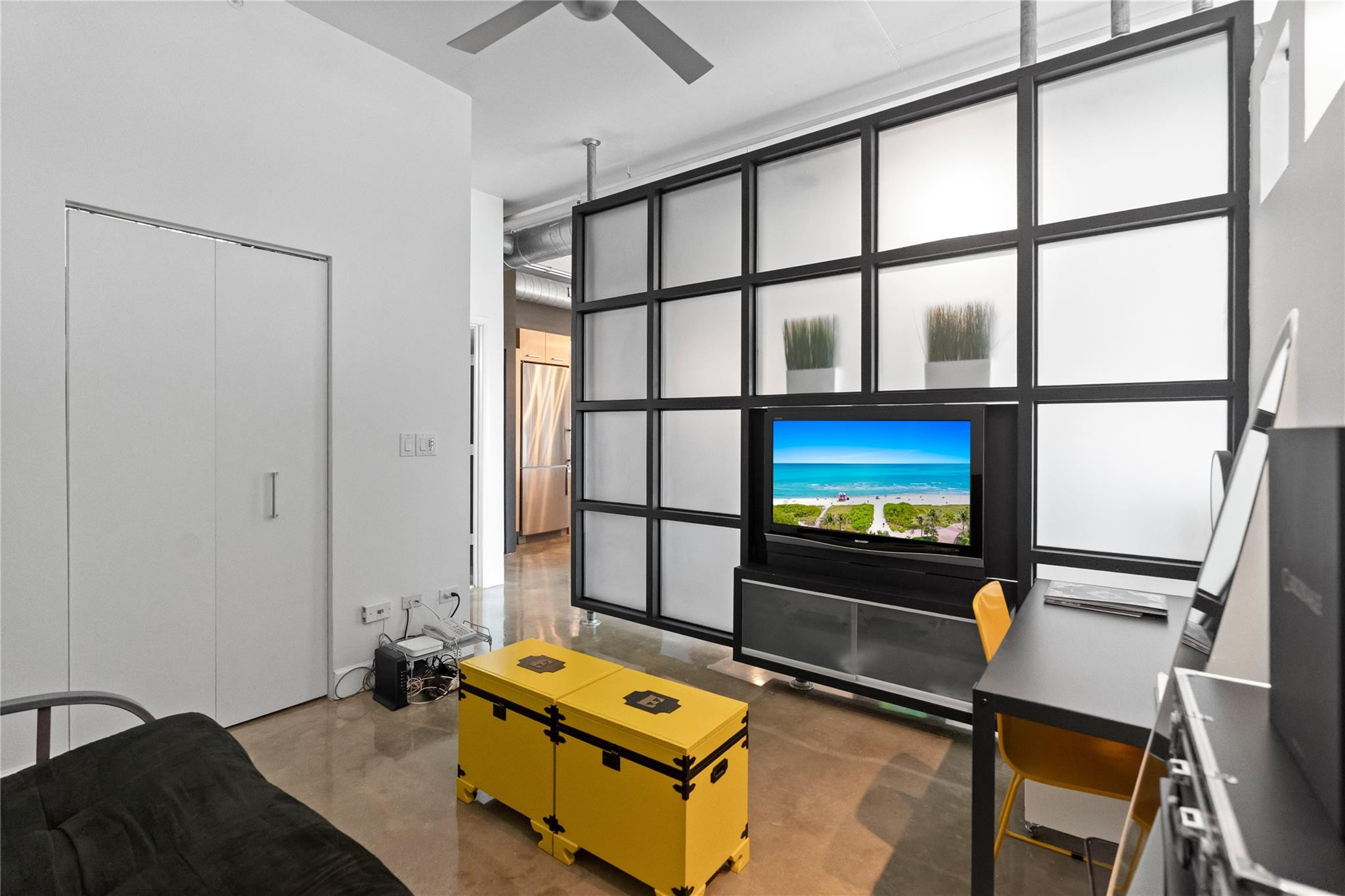 313 NE 2nd Street 405