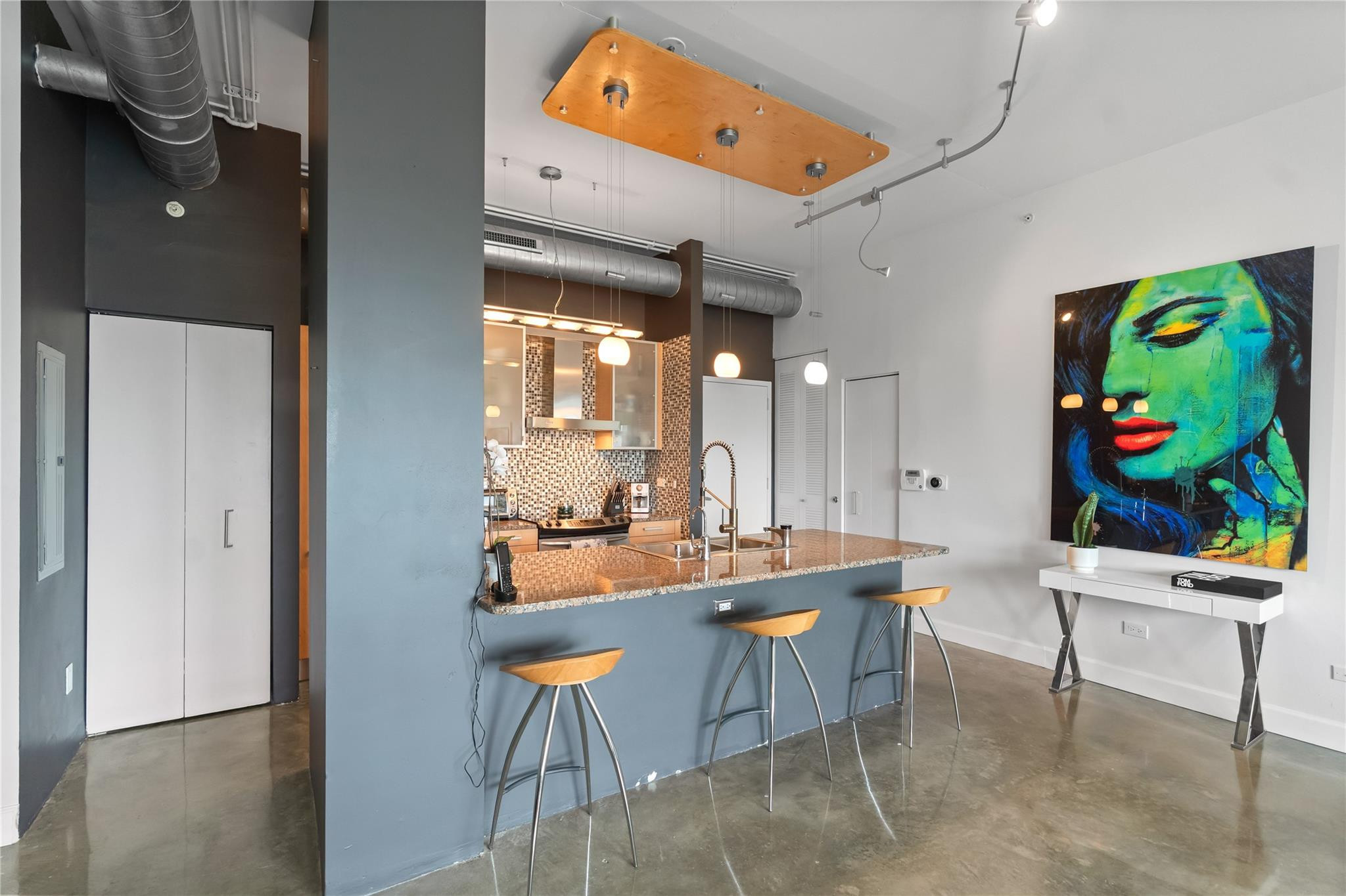 313 NE 2nd Street 405