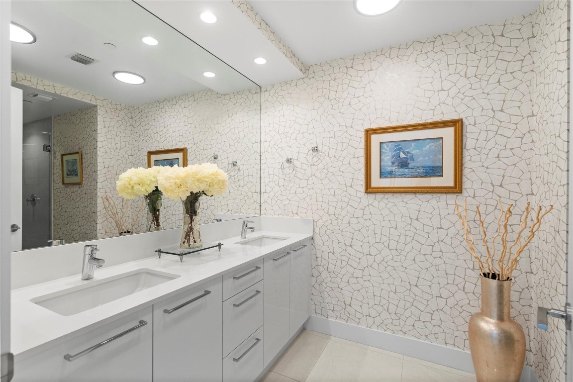 100 E Las Olas Blvd 1901