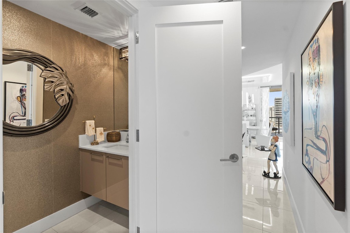 100 E Las Olas Blvd 1901