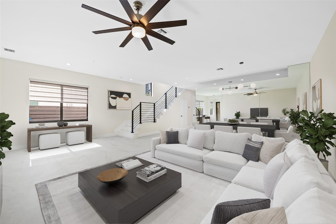 1215 N Victoria Park Rd