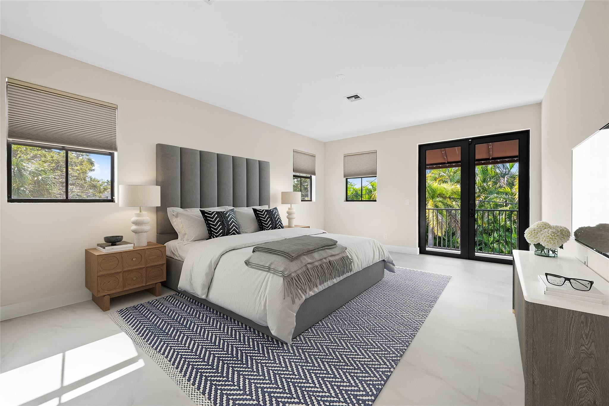 1215 N Victoria Park Rd