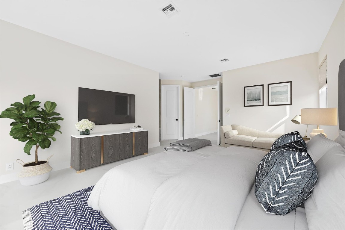 1215 N Victoria Park Rd