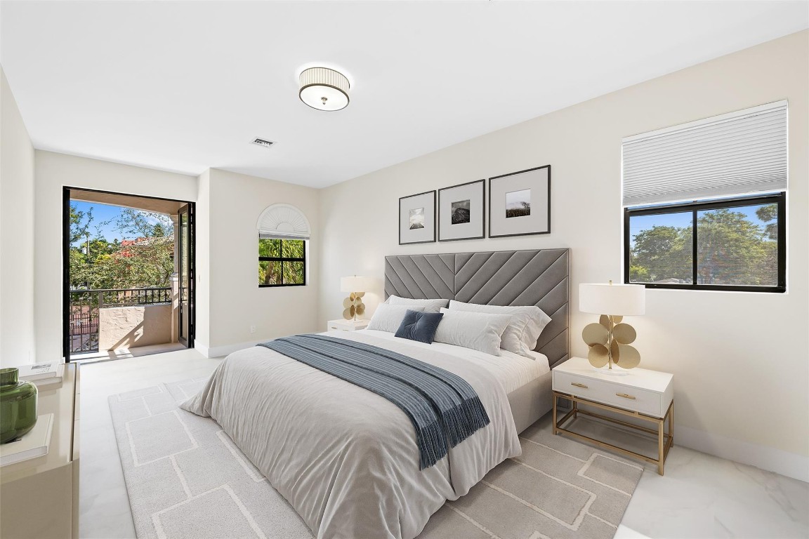 1215 N Victoria Park Rd