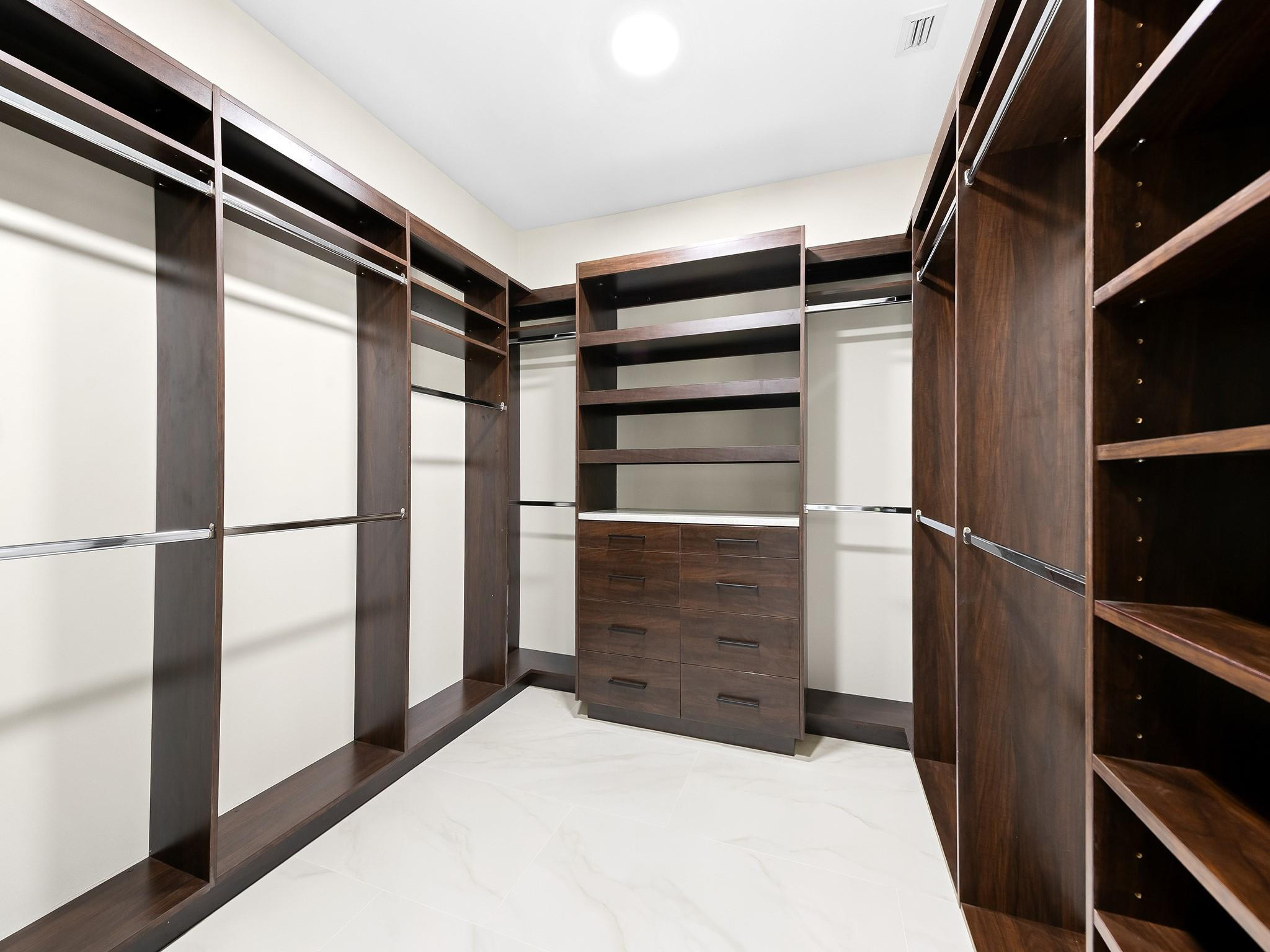 1215 N Victoria Park Rd