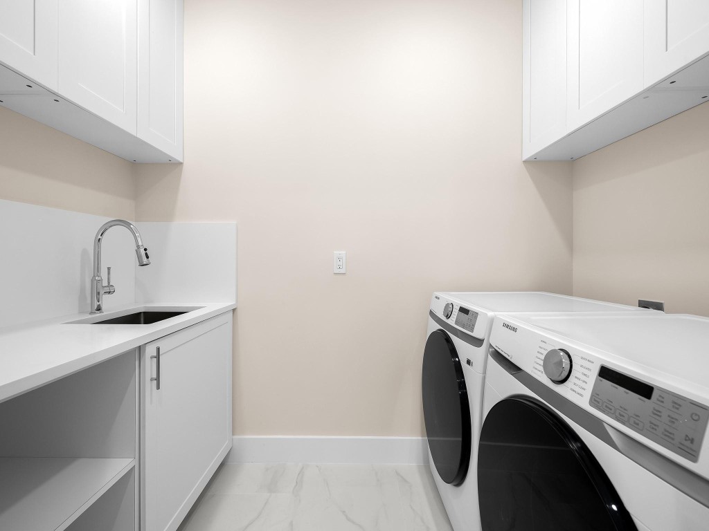 1215 N Victoria Park Rd