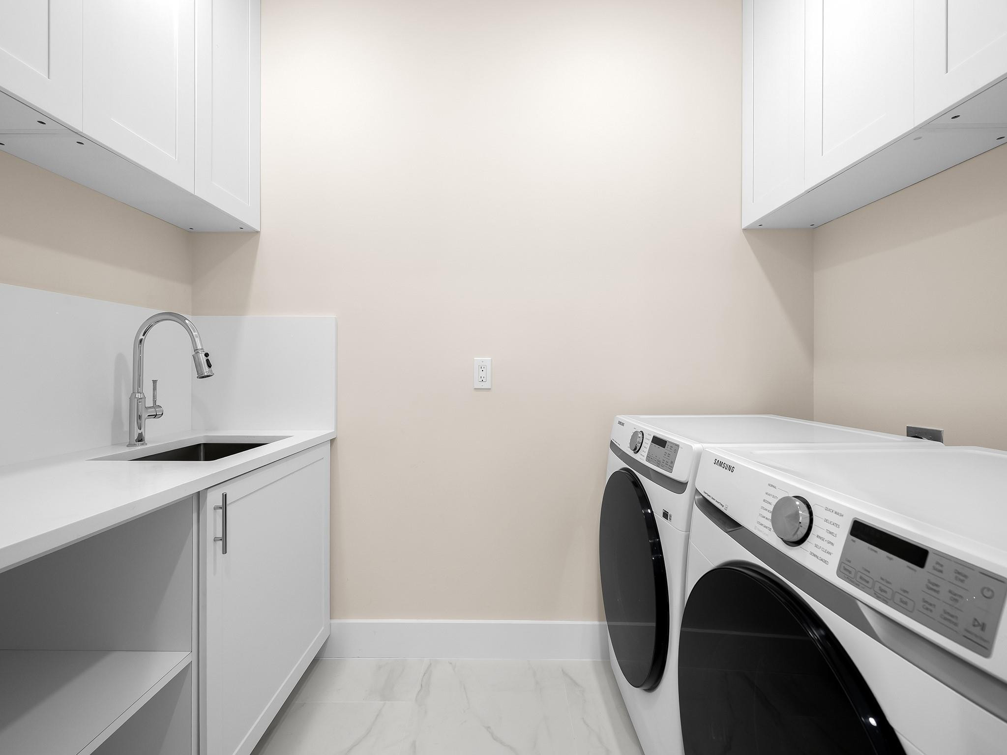 1215 N Victoria Park Rd