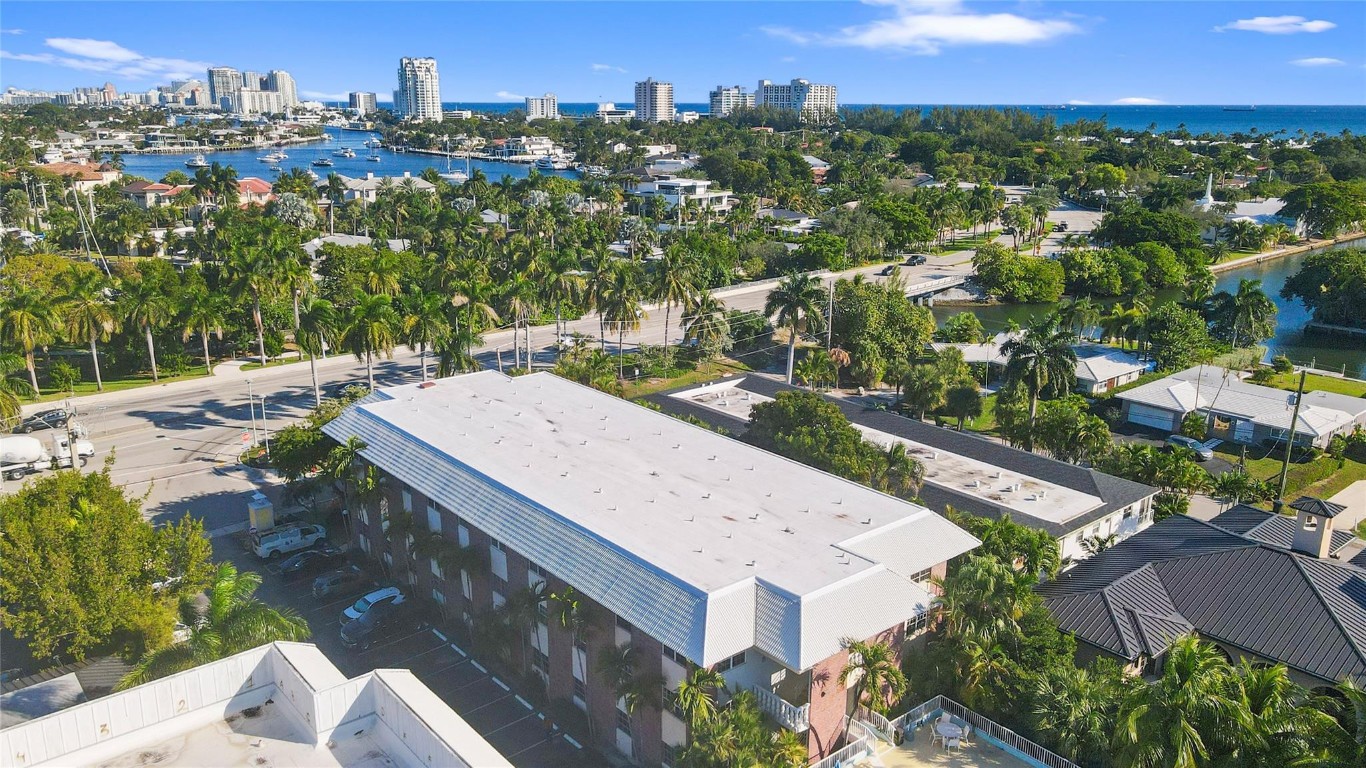 2426 SE 17th St 207A