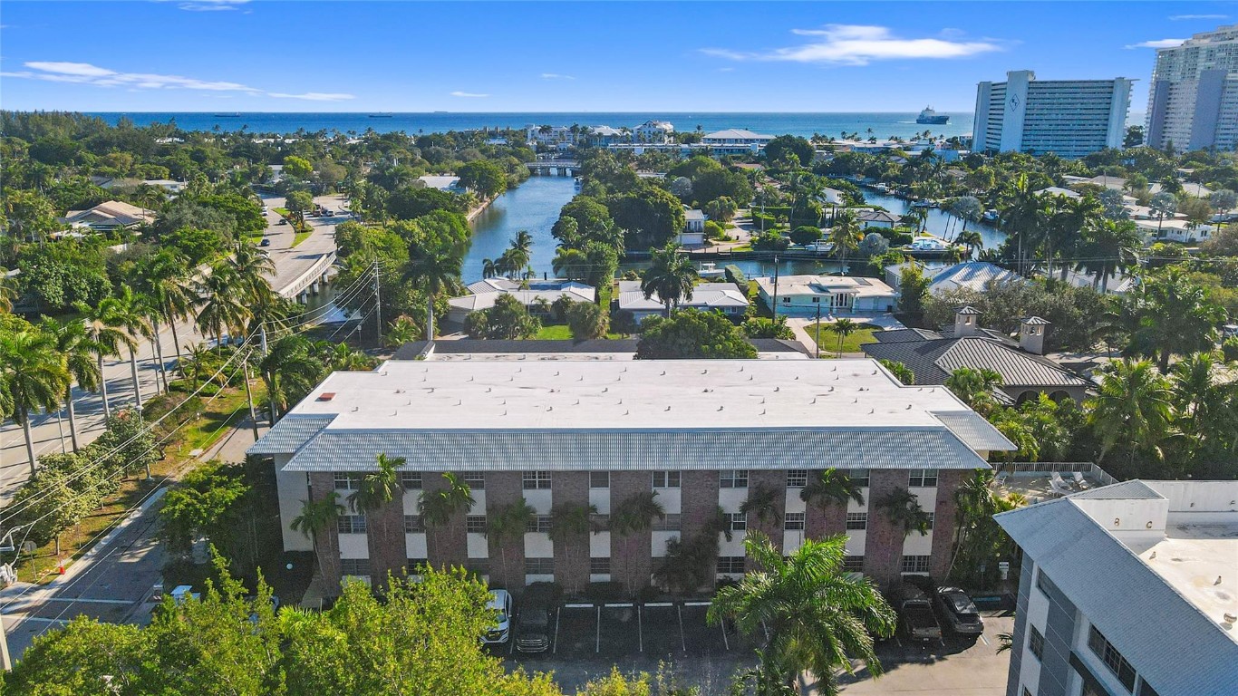 2426 SE 17th St 207A