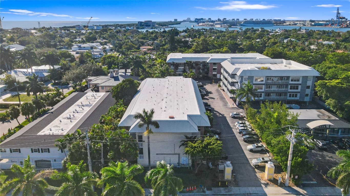 2426 SE 17th St 207A