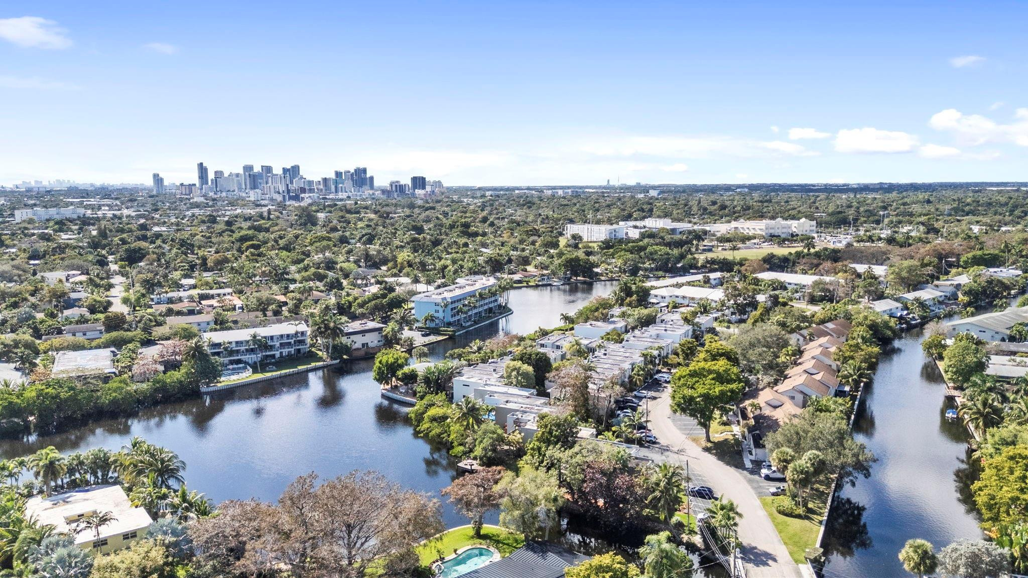 700 Kensington Place 700