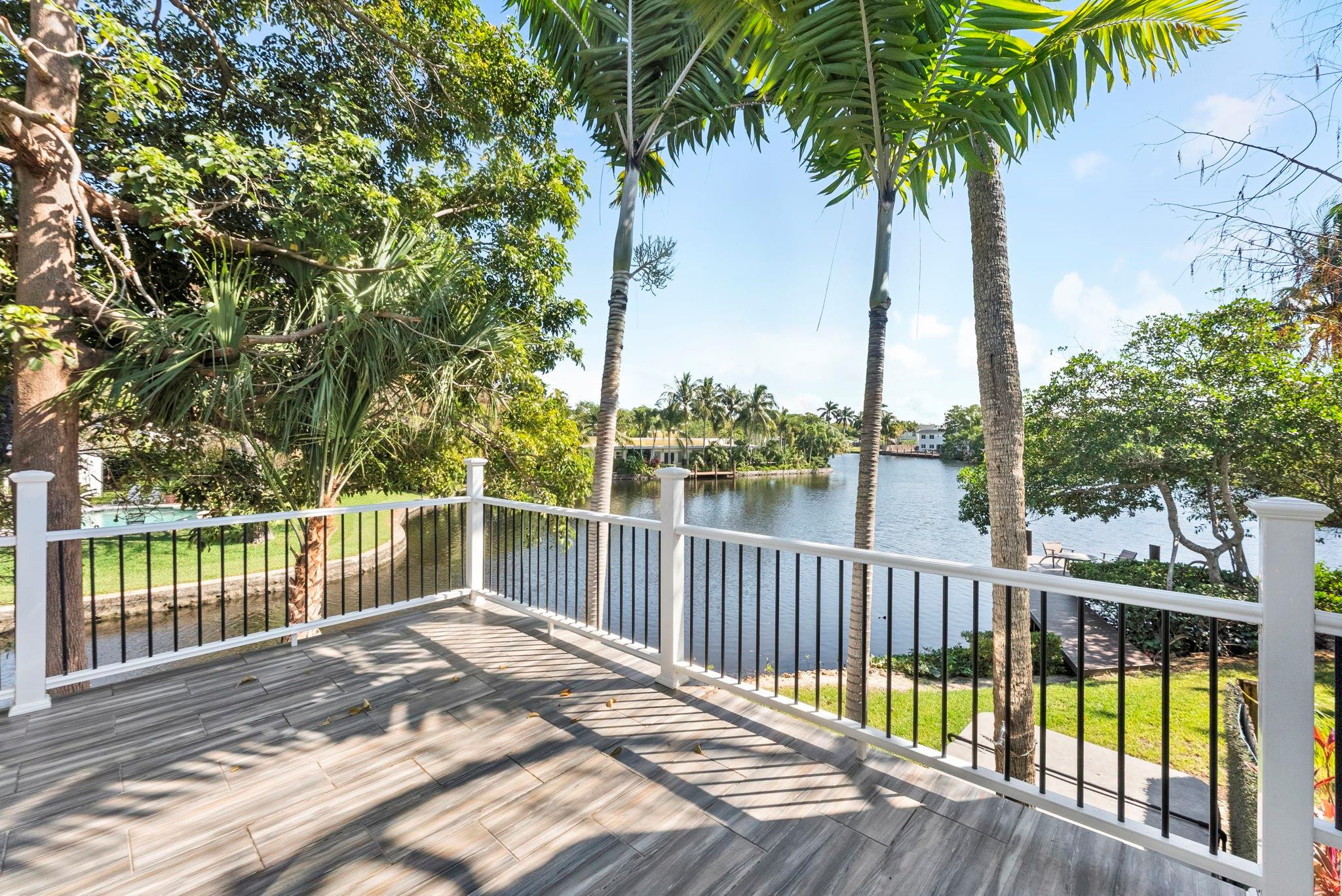 700 Kensington Place 700