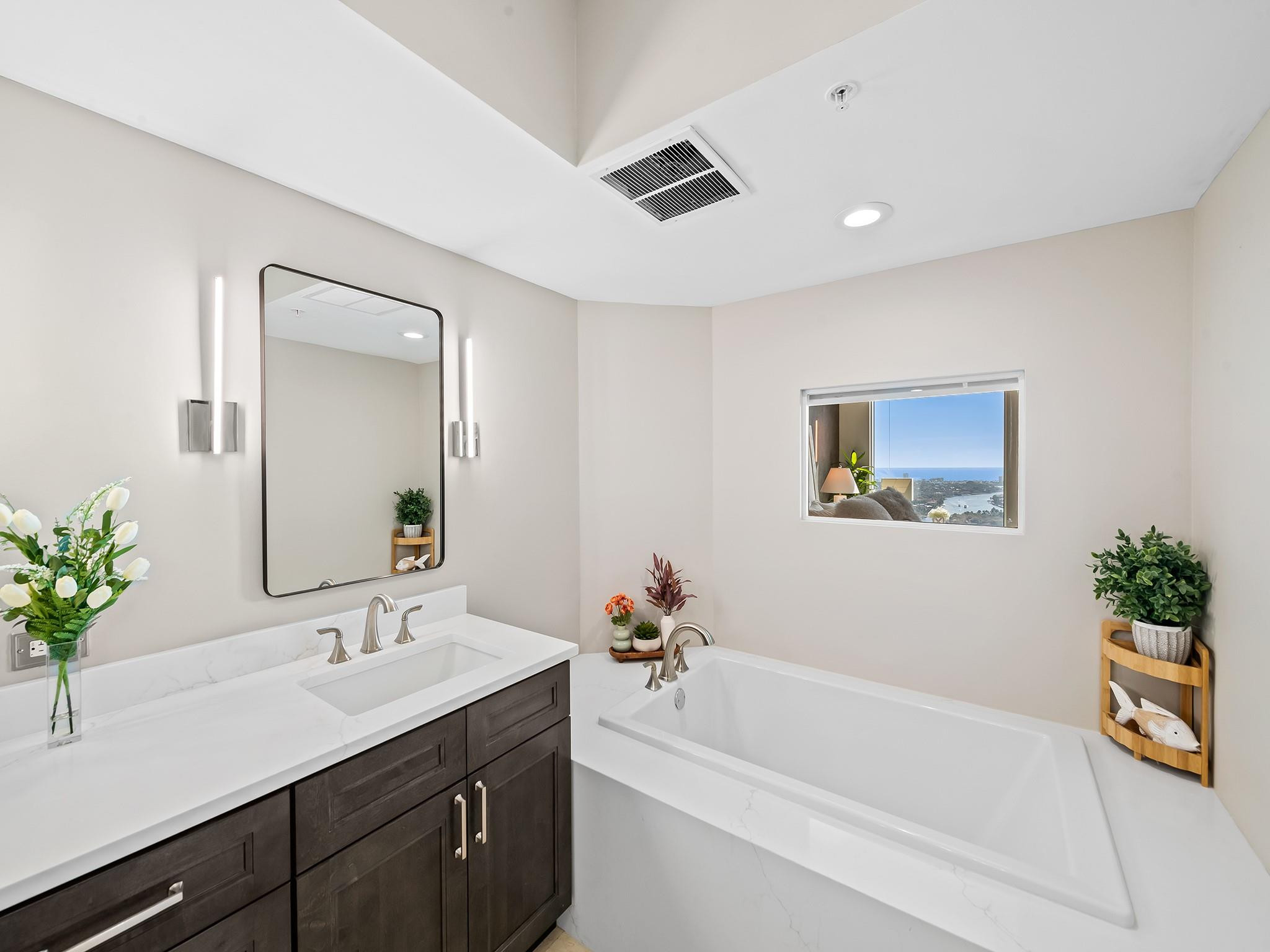 411 N New River Drive 3402