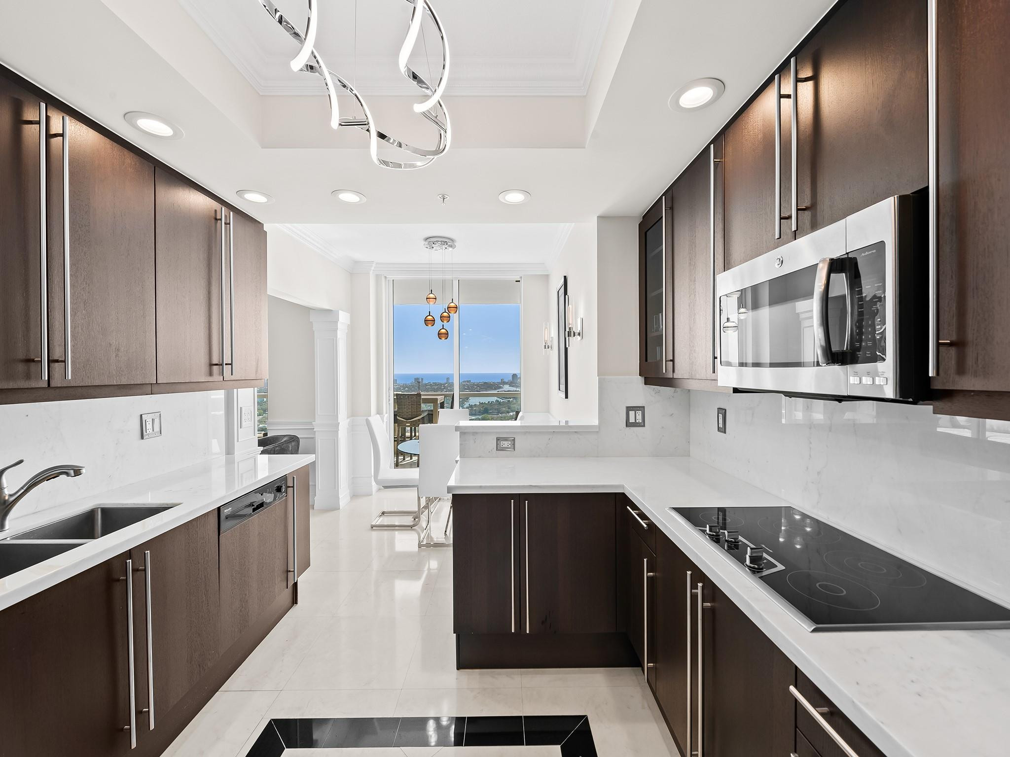 411 N New River Drive 3402