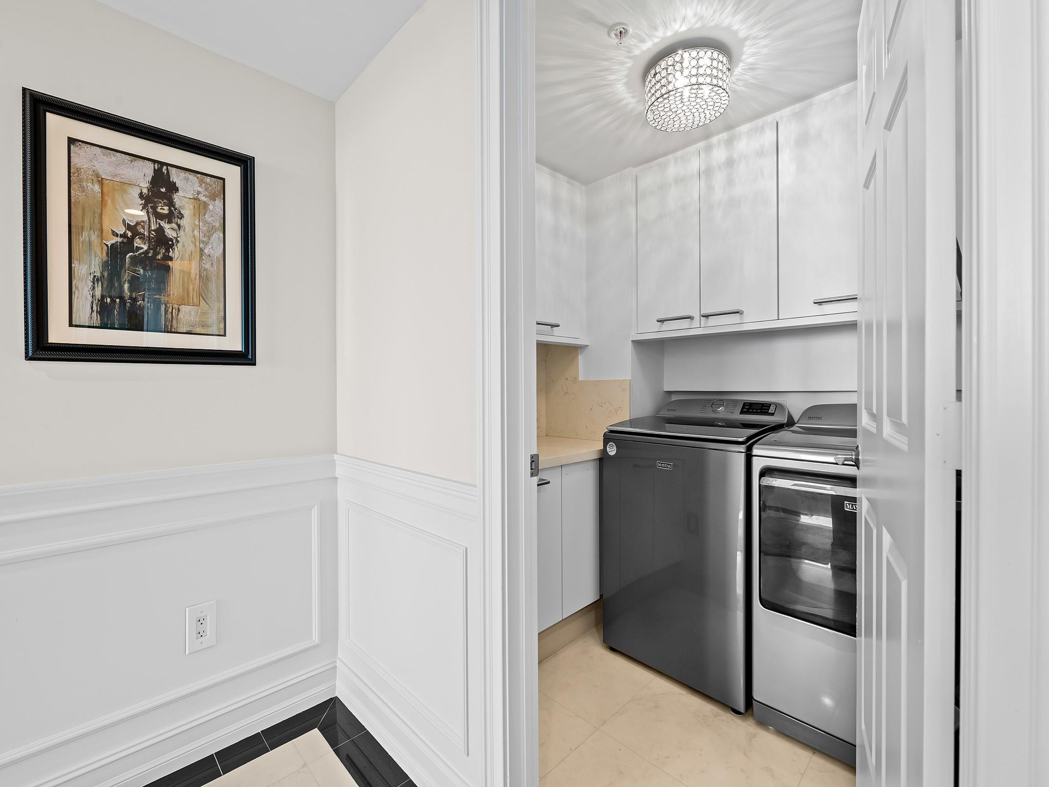 411 N New River Drive 3402