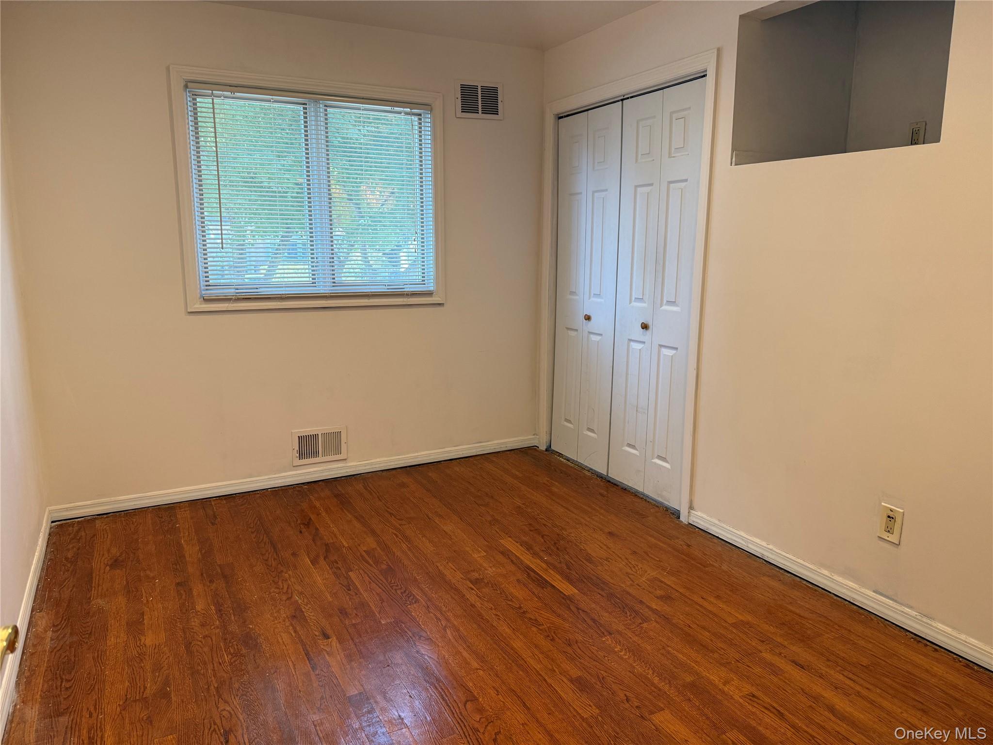 11 Syosset Circle