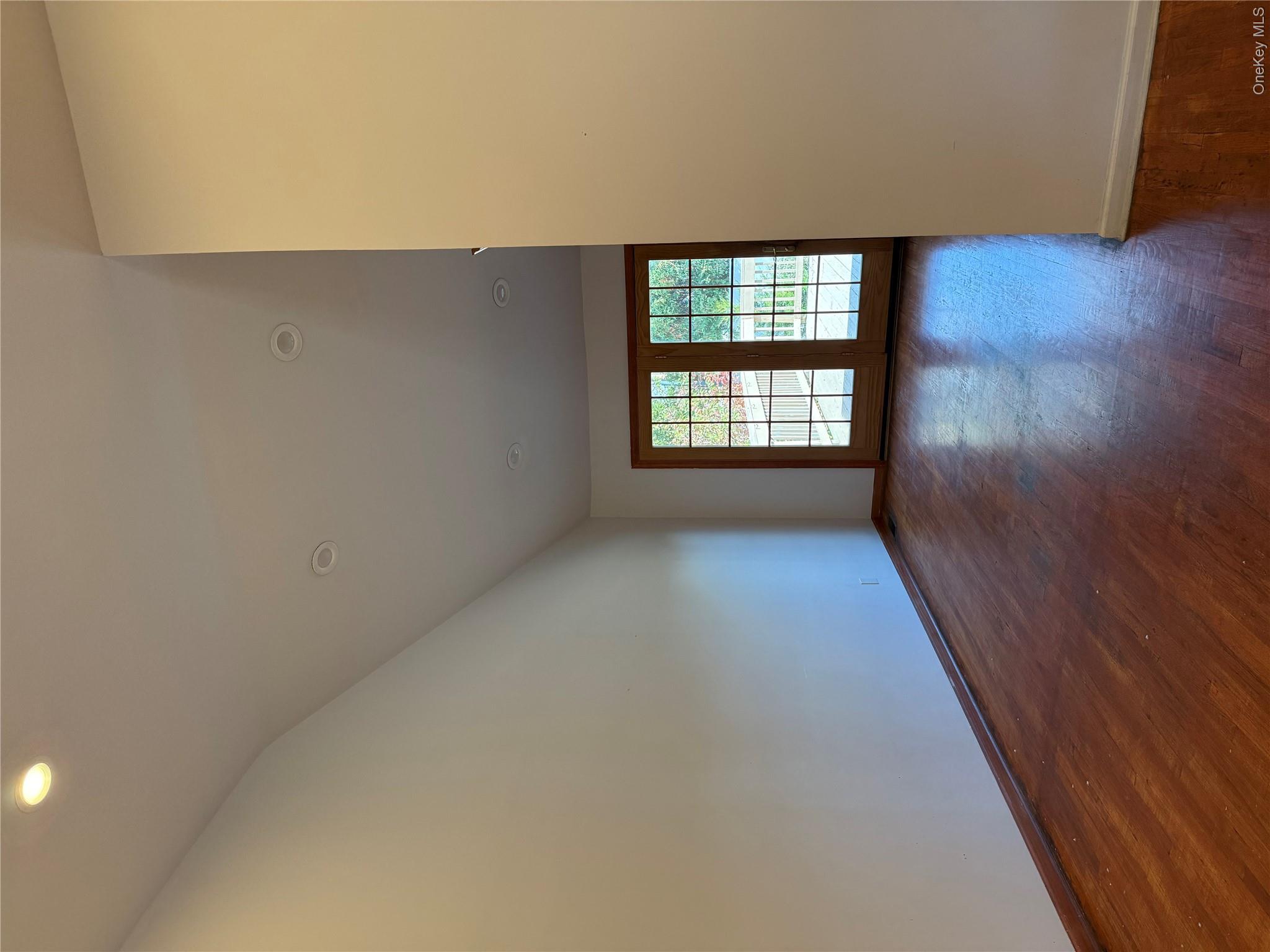 11 Syosset Circle