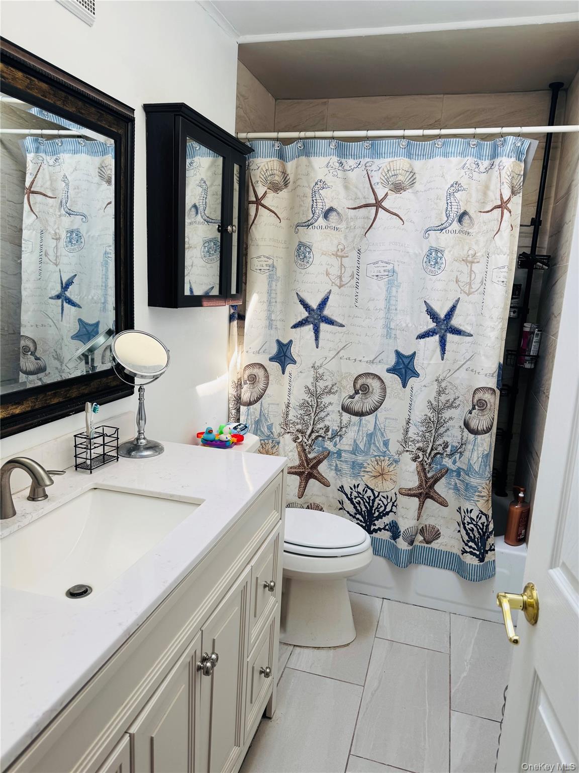 11 Syosset Circle