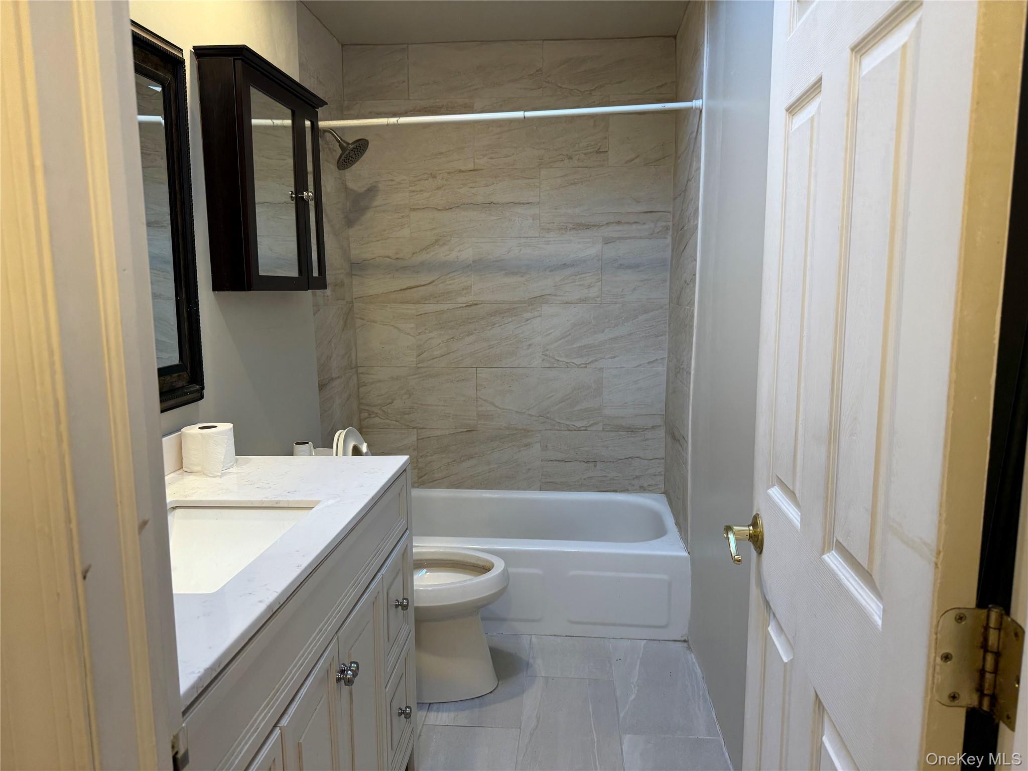 11 Syosset Circle