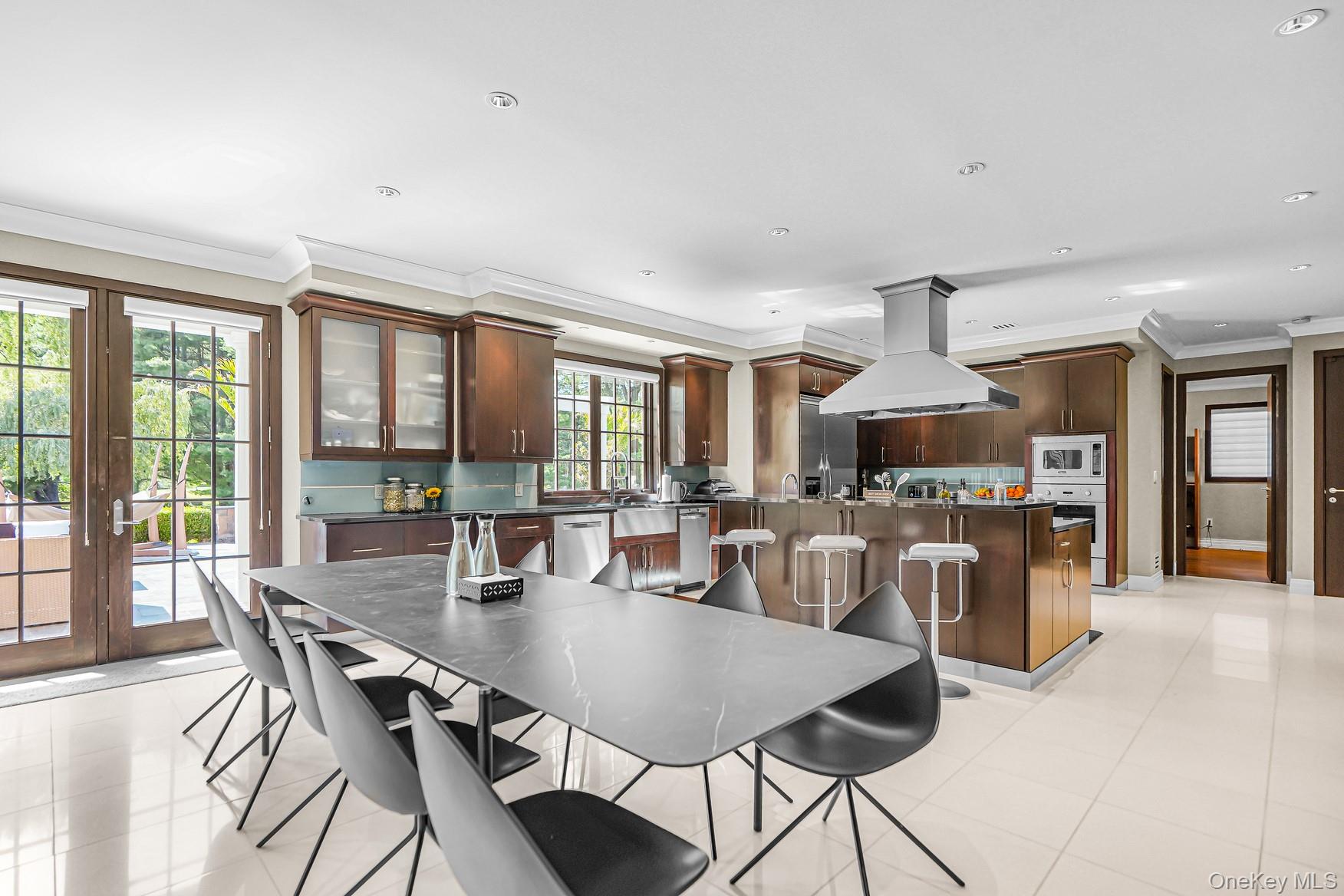 5 Farmwoods Lane