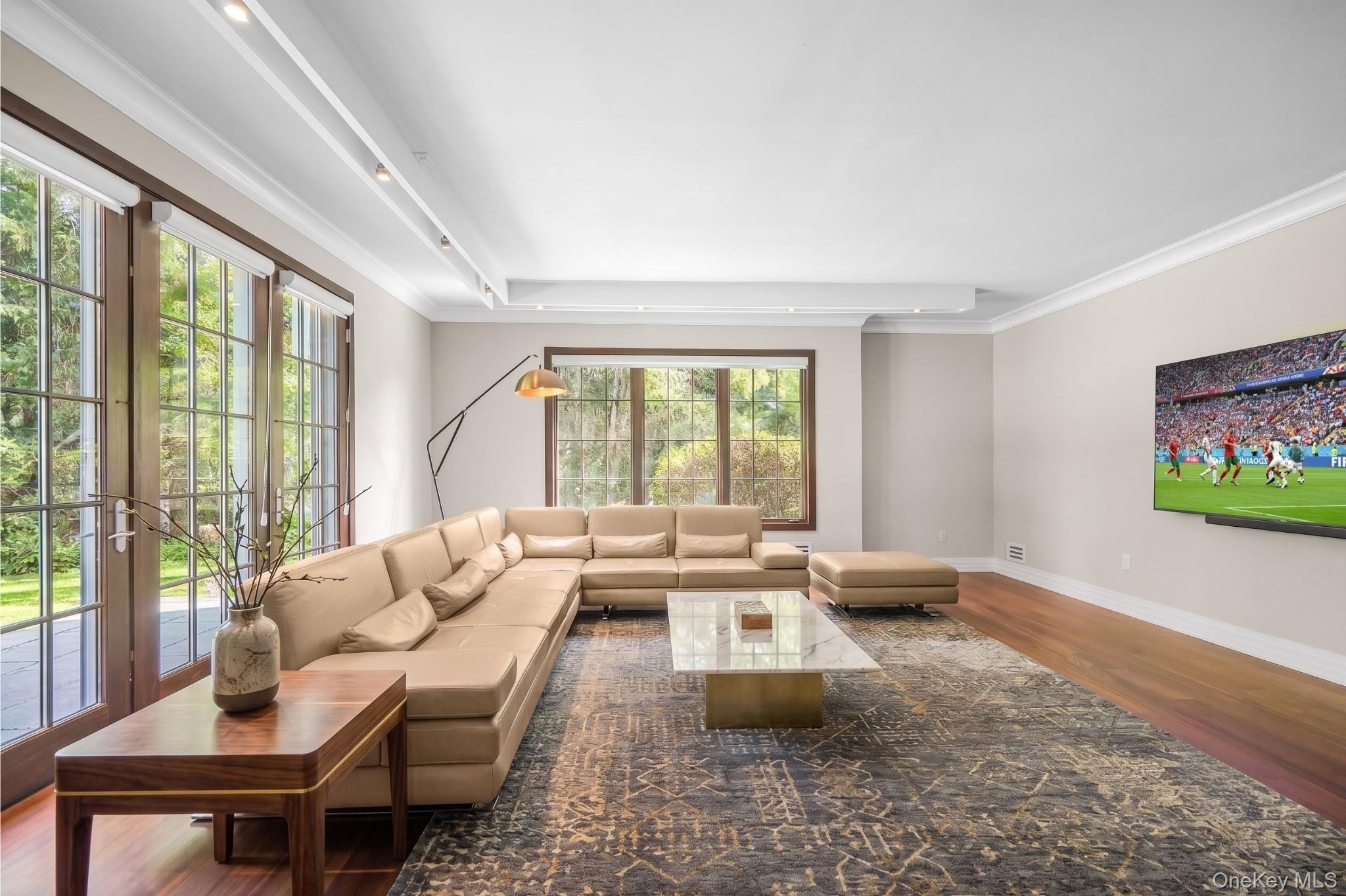 5 Farmwoods Lane