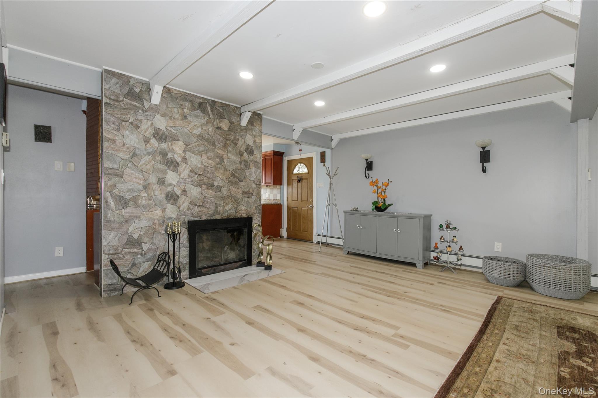35 Lowland Road